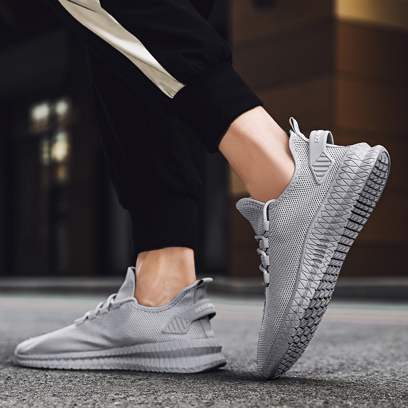 Fashion Men Breathable Mesh Running Shoes Light Soft Sport Shoes Plus Size Outdoor Casual Sneakers