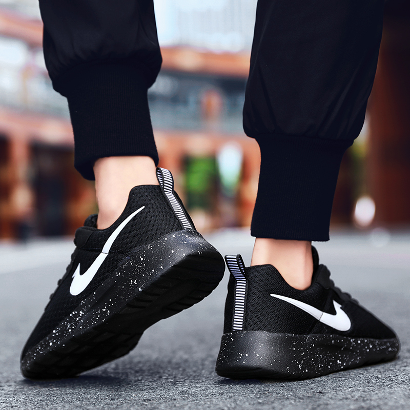 Men Breathable Mesh Sport Shoes Women Casual Light Running Shoes Couple Plus Size Soft Sneakers