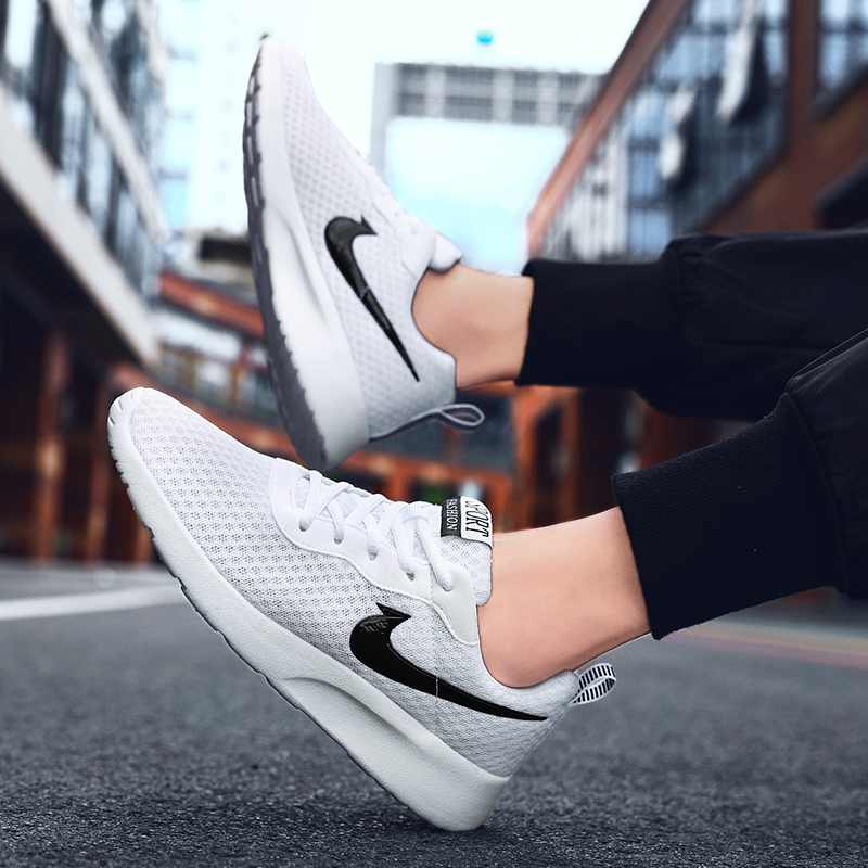 Men Breathable Mesh Sport Shoes Women Casual Light Running Shoes Couple Plus Size Soft Sneakers