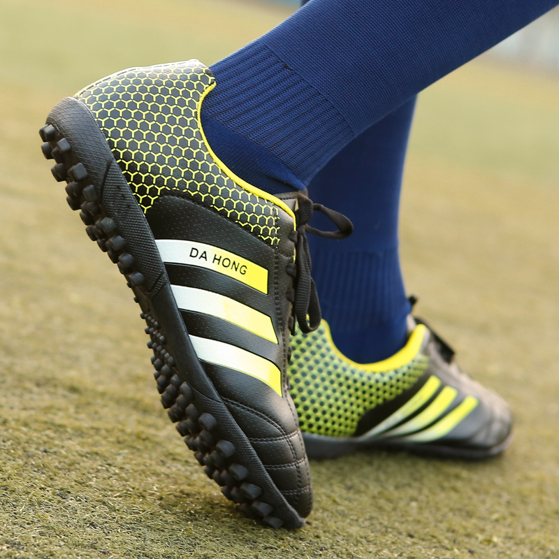 Kids Men Professional Spike Football Boots Women Non-slip Breathable Sport Soccer Shoes
