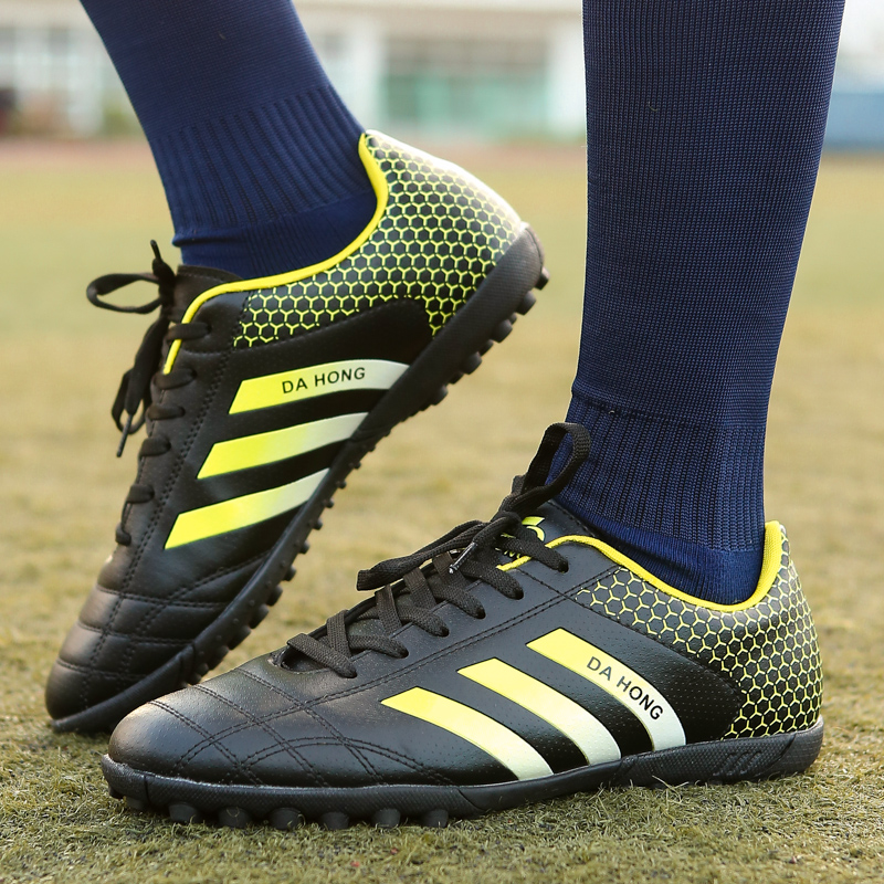 Kids Men Professional Spike Football Boots Women Non-slip Breathable Sport Soccer Shoes