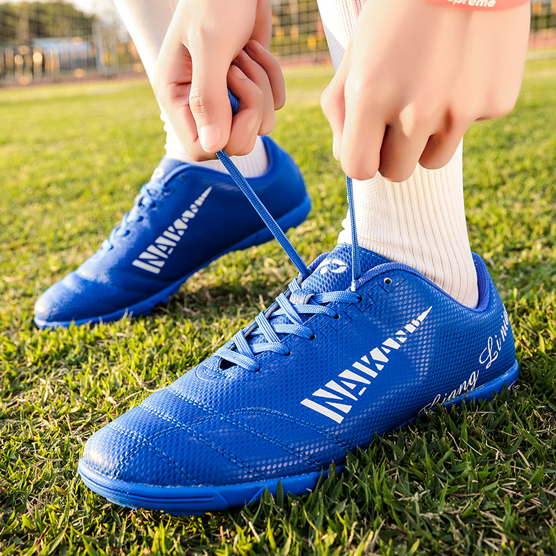 Men Fashion Non-slip Spike Football Boots Kids Breathable Sport Shoes Women Broken Nail Soccer Shoes
