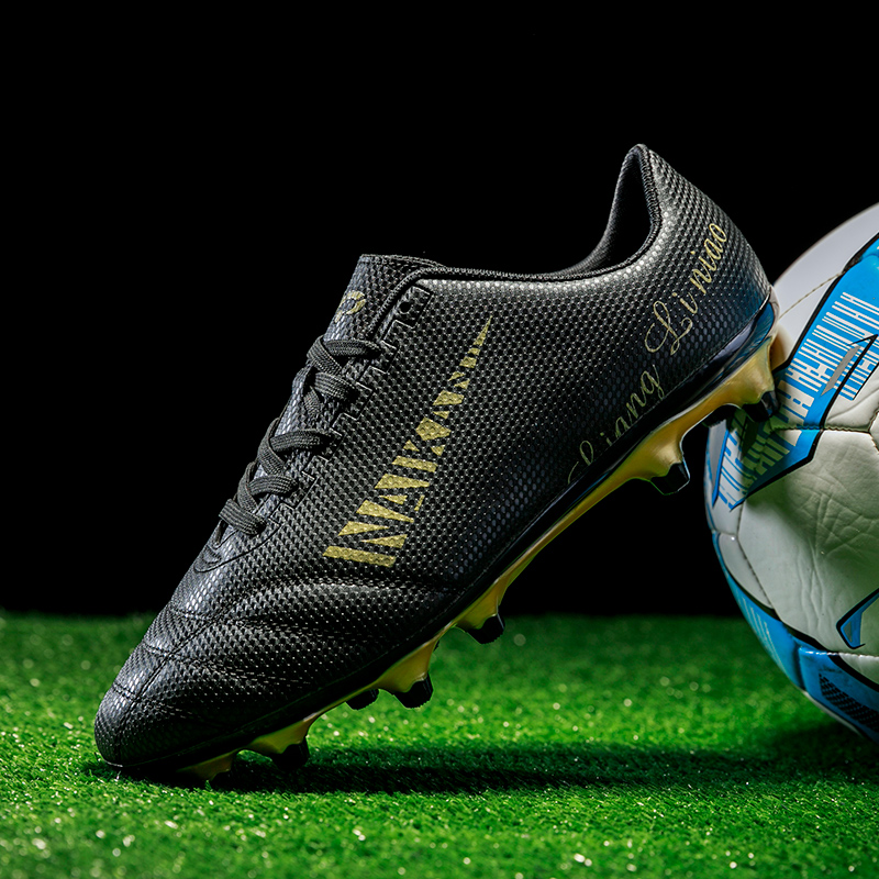 Men Fashion Non-slip Spike Football Boots Kids Breathable Sport Shoes Women Broken Nail Soccer Shoes