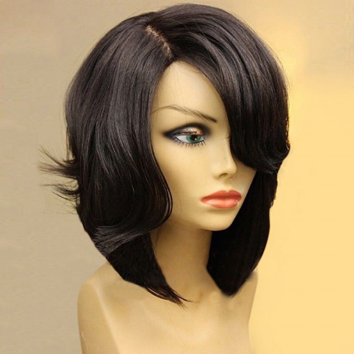 Short Side Part Tail Upwards Natural Straight Bob