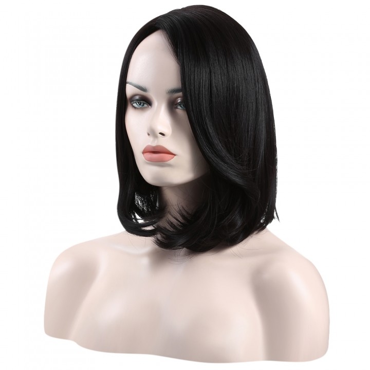 Short Side Part Tail Upwards Natural Straight Bob