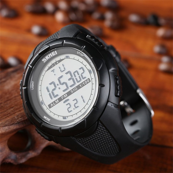 SKMEI Fashion Men Dive Swim Climbing Digital Outdoor Wrist Military Sports Watch