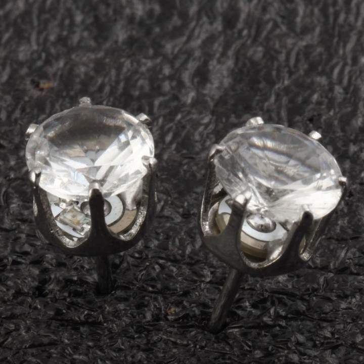 1 Pair Light Up LED Bling Earrings ear Studs Dance Party Accessories Blinking