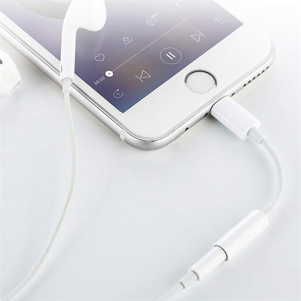 3.5mm Earphone Audio Adapter Cable for iPhone Only Supports iOS 10.2 and below