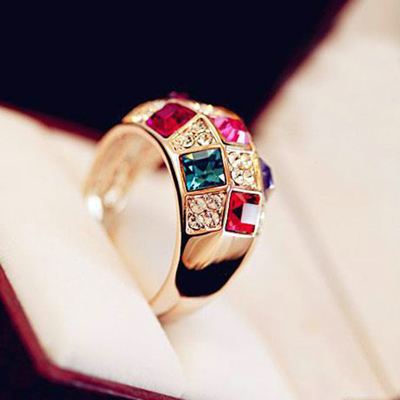 Hot Sale Luxury Women Colourful Rhinestone Crystal Finger Dazzling Ring Jewelry