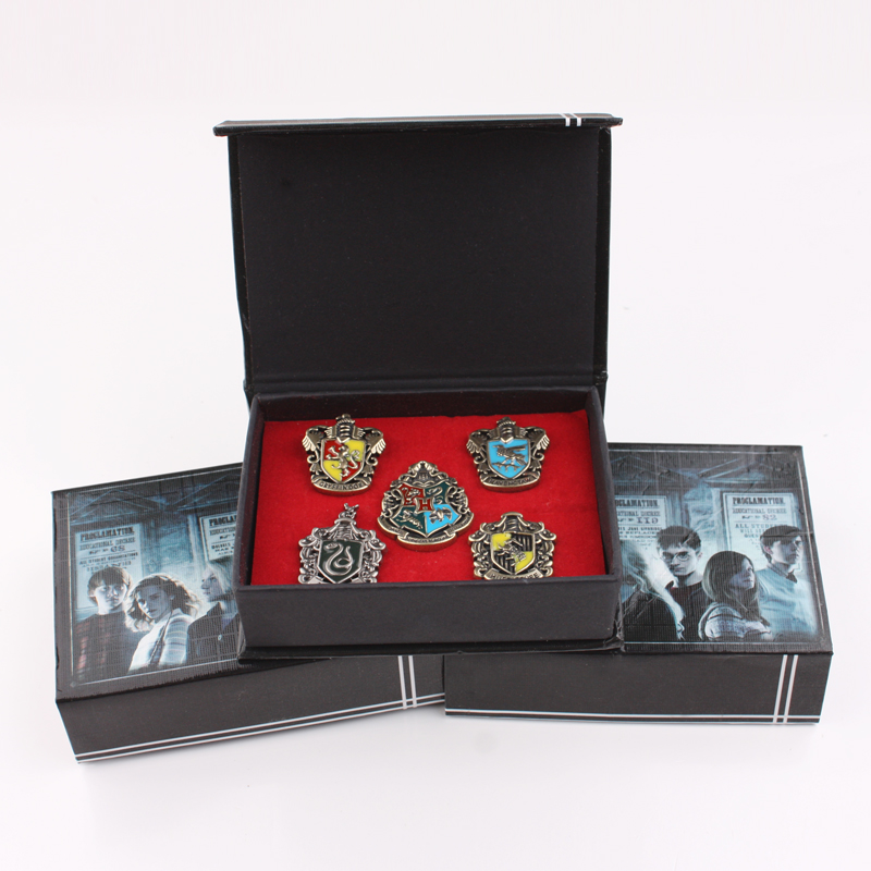 Harry Potter Hogwarts House Metal Pin Badge In Box 5 PCS without box