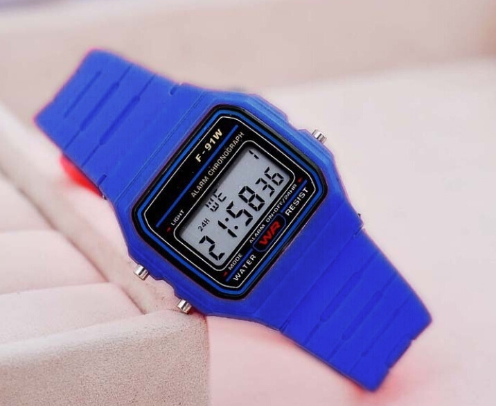 Wholesale and retail Movement Digital Watch Multifunction Ultra Thin Luminous Alarm Clock Child