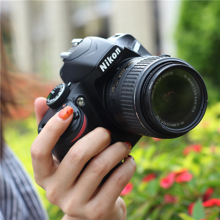 Nikon D3200 DSLR Camera with 18-55mm Lens-Household package 99% New Used