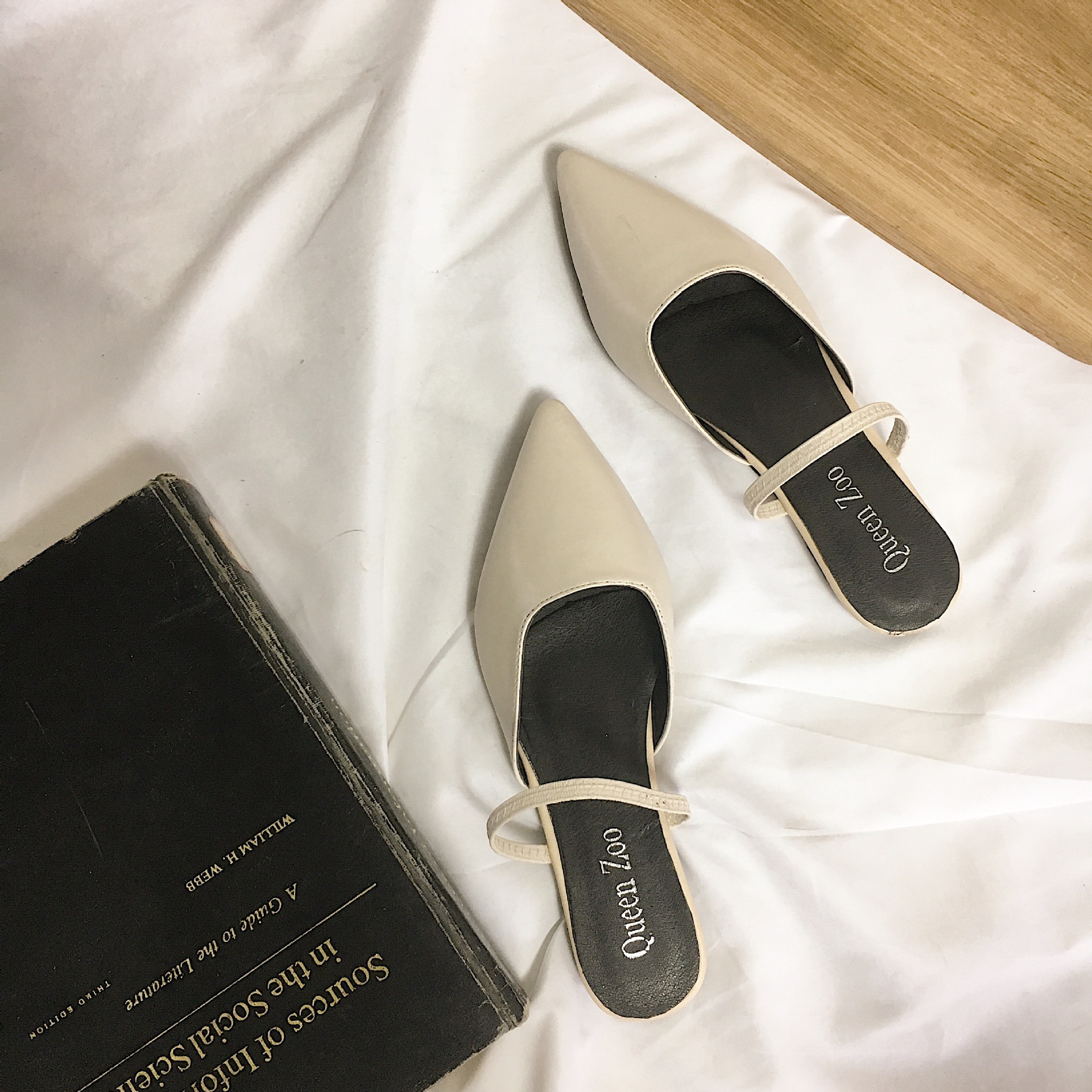NEW Korean fashion pointed Baotou flat-heeled comfortable half-slippers women shoes slippers