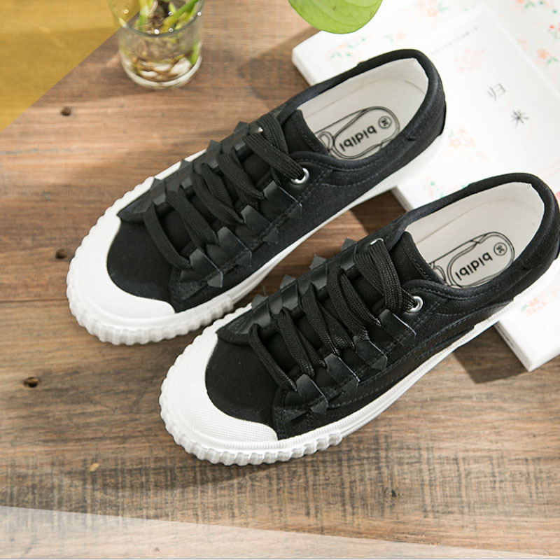 The Original Style of Bidibi Canvas Shoes  White Shoes for Leisure Sports in Africa