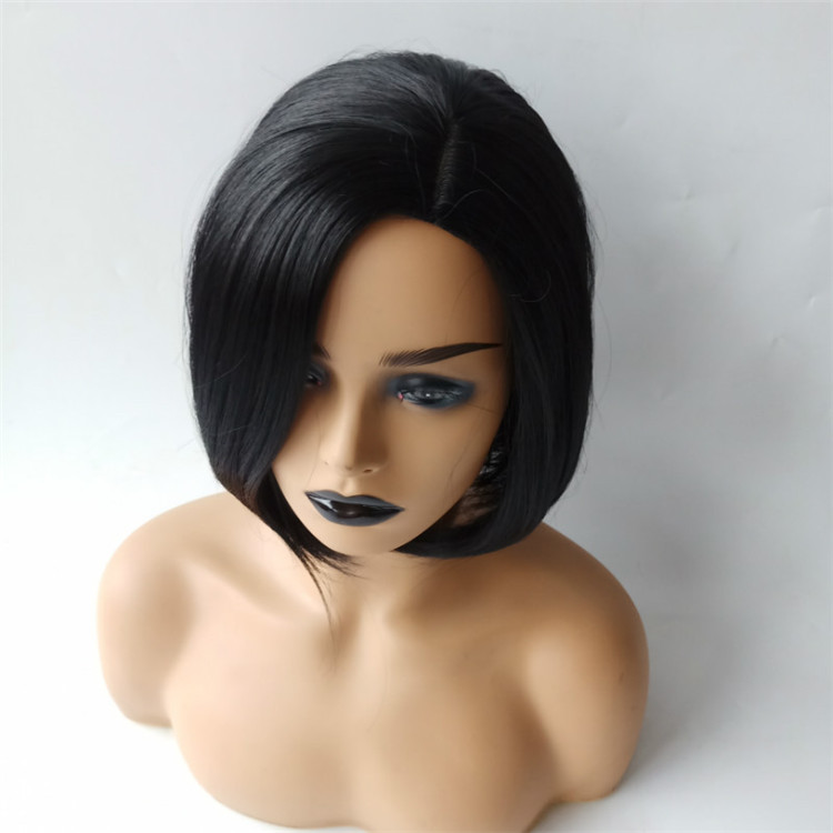 Synthetic ladies&apos; short straight hair side parting Bobo hair style wigs