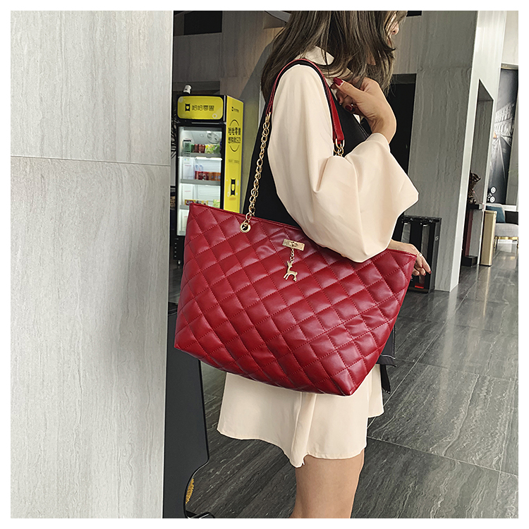 LARAINE New Women&apos;s One Shoulder Messenger Bag Embroidered Thread Chain bag