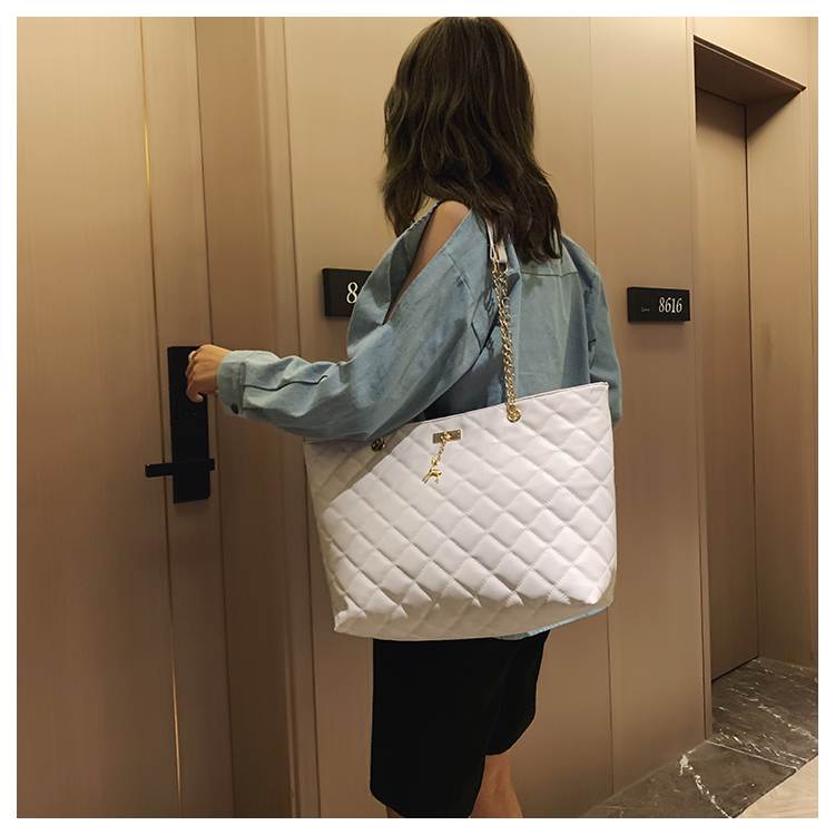 LARAINE New Women&apos;s One Shoulder Messenger Bag Embroidered Thread Chain bag