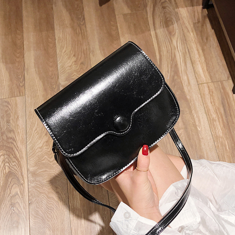 Texture small black bag women's bag messenger bag Korean version simple retro Hong Kong Handbags