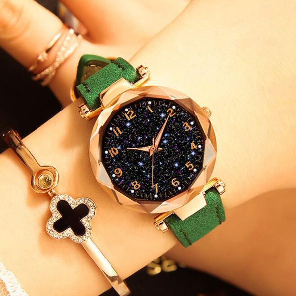Female Student Star Faced Quartz Watch Four leaf Grass Bracelet Two piece Wrist Watch Female