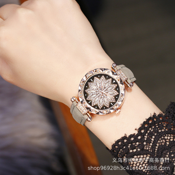 Lucky Luck Versatile Belt Women's Watch Student Fashion Leisure Gift Table Women Watches