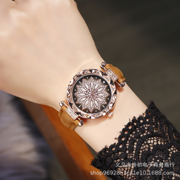 Lucky Luck Versatile Belt Women's Watch Student Fashion Leisure Gift Table Women Watches