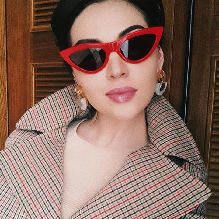 MIBO 2019 New Western Trendy Sunglasses Personality Cat Eye Dazzling Sunglasses Metal Hinge