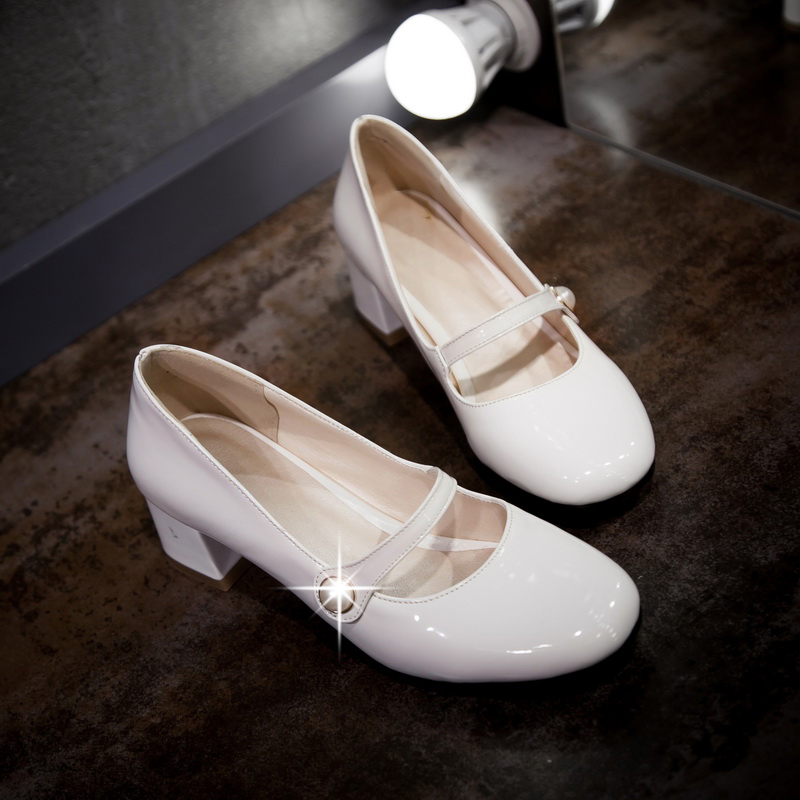 MIBO Women’s Patent Leather Mary Janes Chunky Mid Heel Pumps with Strap Gift Shoes for Girls Teens