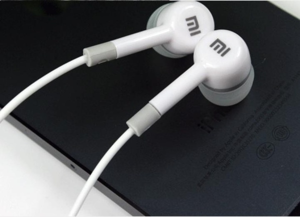 Xiaomi Piston 2 In-Ear Earphone With Remote and Mic 3.5mm earphones for Xiaomi phone &amp;Android phone