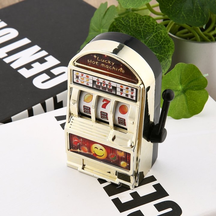 Children&apos; s Slot Machine Mini Toy Lucky Birthday Gift Kids Safe New 1Piece
