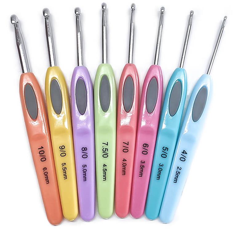 8pcs Colorful Soft Plastic Handle Alumina Crochet Hooks Knitting Needles Set 2.5-6mm Crochet