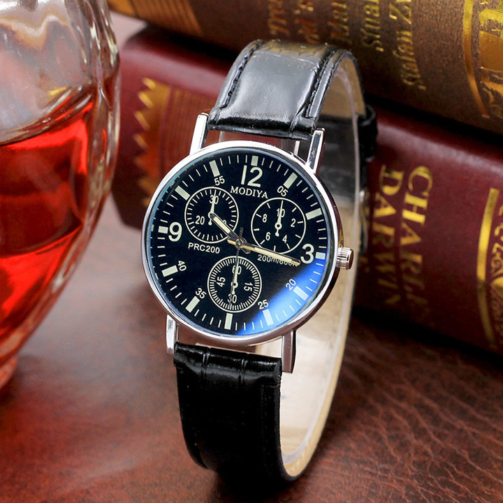 New Gift Men&apos;s Watch Fashion Quartz Watch Men&apos;s Blu-ray Glass Belt Men&apos;s Watch