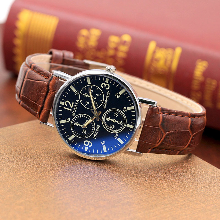 New Gift Men&apos;s Watch Fashion Quartz Watch Men&apos;s Blu-ray Glass Belt Men&apos;s Watch