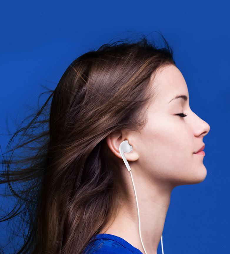 Bargains Wired earphones wired 3.5mm earphones with Mic For iphone samsung Huawei Local fast delivery