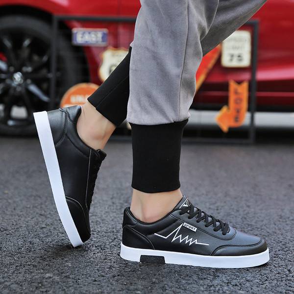 Fasion men&apos;s Korean version of the wild casual sports shoes
