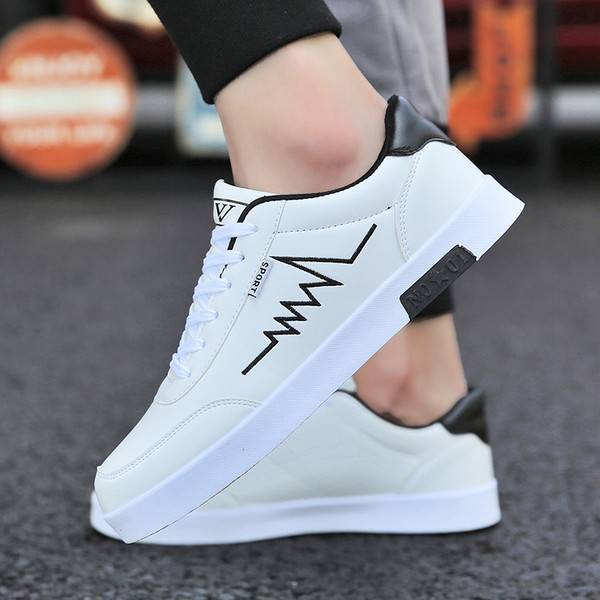 Fasion men&apos;s Korean version of the wild casual sports shoes