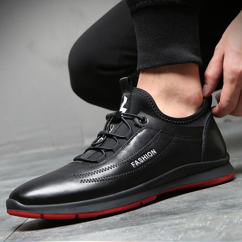 New style breathable casual men&apos;s leather sports shoes fashion sneakers