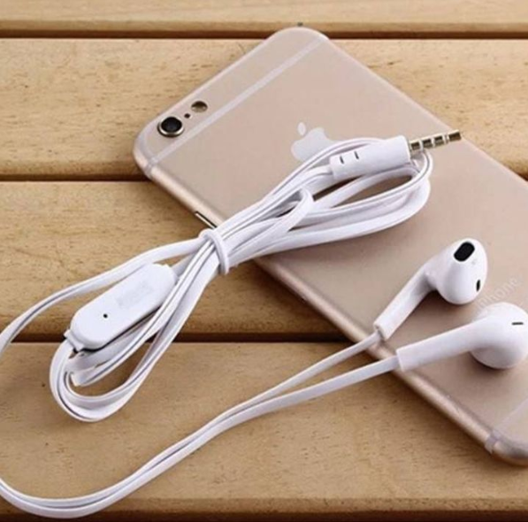 Bargains Wired earphones wired 3.5mm earphones with Mic For iphone samsung Huawei Local fast delivery
