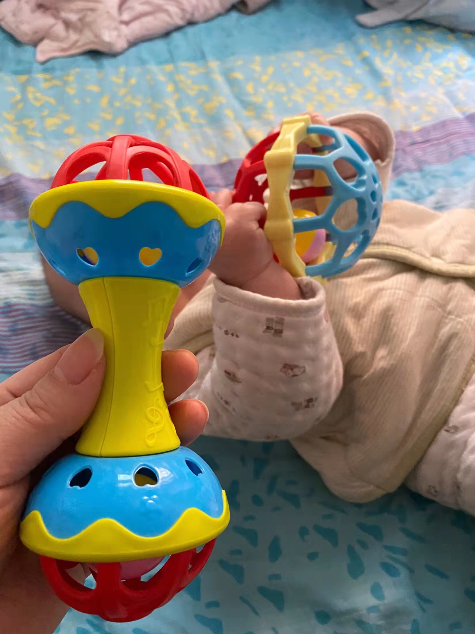 2pc Rattles Develop Baby Intelligence Grasping Gums Plastic Hand Bell Rattle  girl boy Toys Fast delivery within 1-5 days