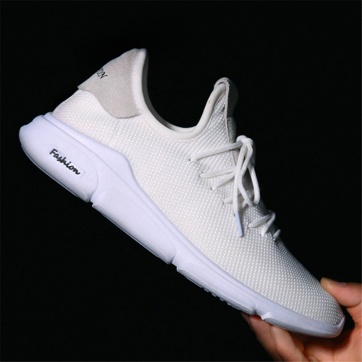 New Sports Shoes 2019 Summer Air-permeable Men&apos;s Leisure Shoes Air-permeable Running Shoes