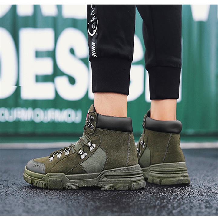 Spring 2019 New Shoes Men&apos;s High Help Martin Boots Fashion Thick-soled Sports Shoes Have gifts