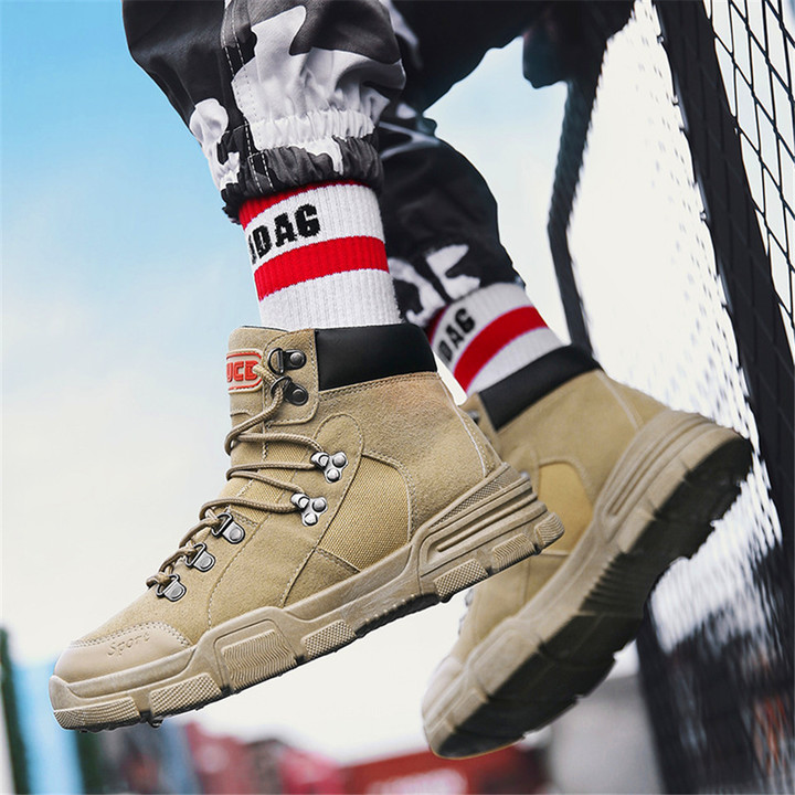 Spring 2019 New Shoes Men&apos;s High Help Martin Boots Fashion Thick-soled Sports Shoes Have gifts