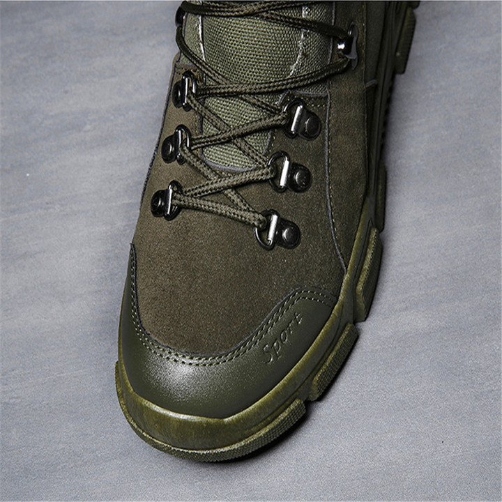Spring 2019 New Shoes Men&apos;s High Help Martin Boots Fashion Thick-soled Sports Shoes Have gifts