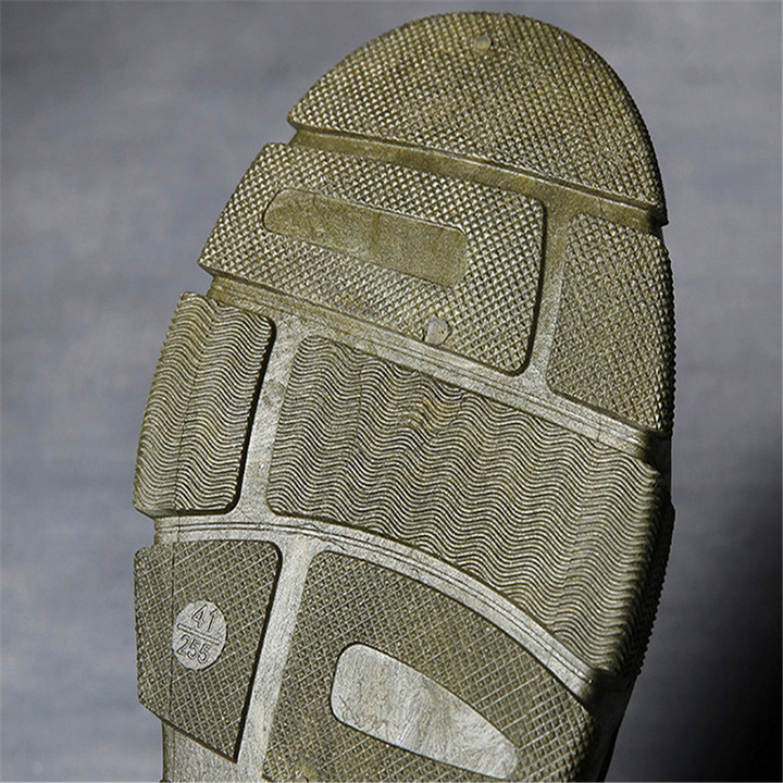Spring 2019 New Shoes Men&apos;s High Help Martin Boots Fashion Thick-soled Sports Shoes Have gifts