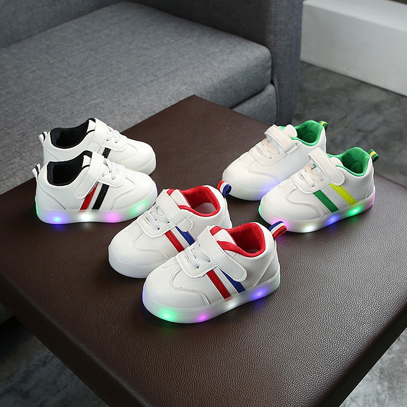 Newest Fashion Style Light up Casual Shoes Kids LED Light