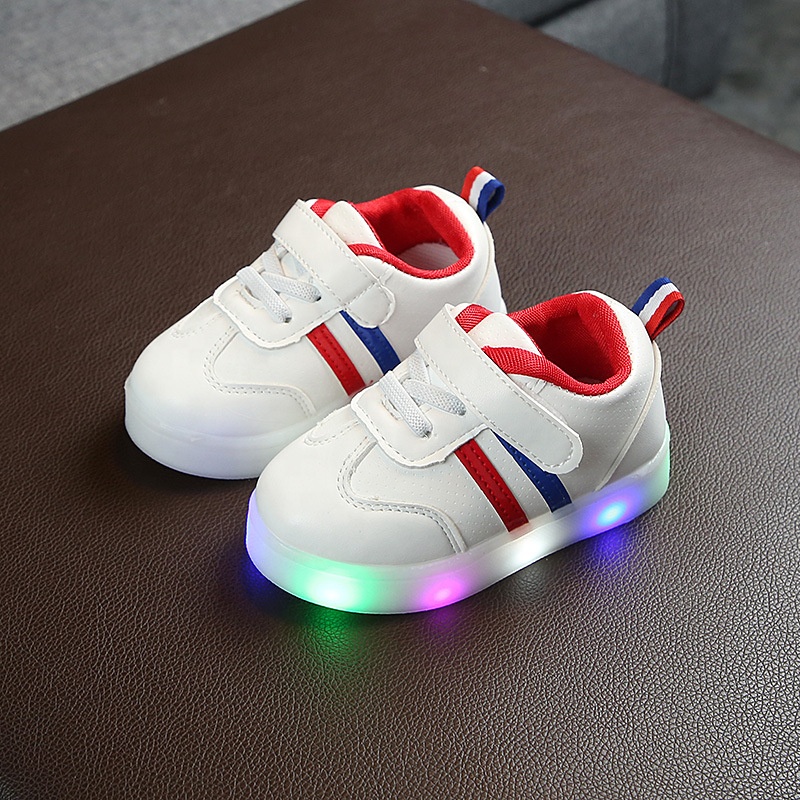 Newest Fashion Style Light up Casual Shoes Kids LED Light
