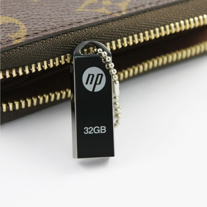 Flash Drive 32GB 64G Portable Memory Cards Large Capacity Rotatable Silver