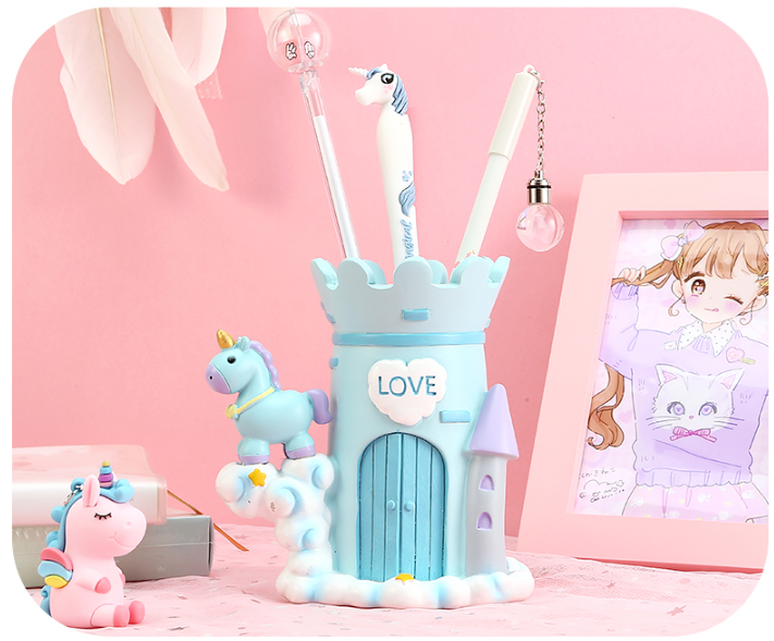 The pen holder for children and girls is fashionable and cute