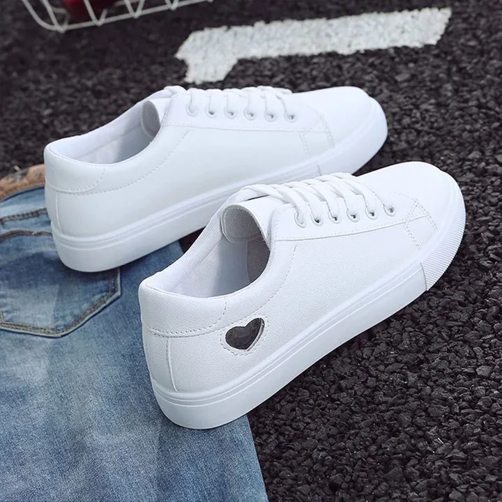 Fashion New Woman PU Leather Shoes Ladies Breathable Cute Heart Flats Casual Shoes White Sneakers Silver Silver,39