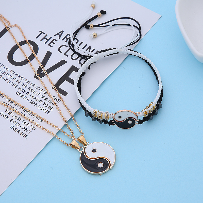 2 pcs/set Hot sale new style stitching gossip yin yang couple necklace Brand MM