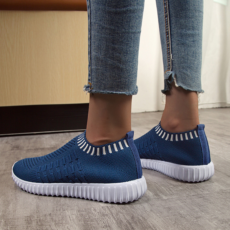 Hot fashion, breathable, light sports casual shoes, round head, large women's shoes